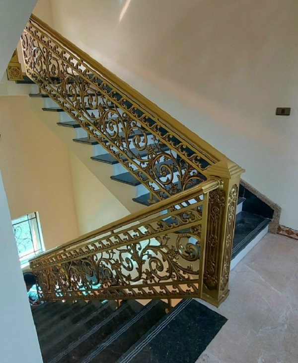 Cầu thang nhôm đúc hợp kim đẹp