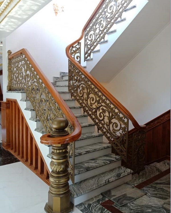 Lan can cầu thang nhôm đúc tay vịn gỗ
