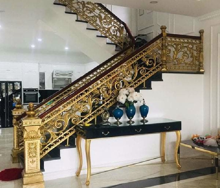 Lan can cầu thang nhôm đúc