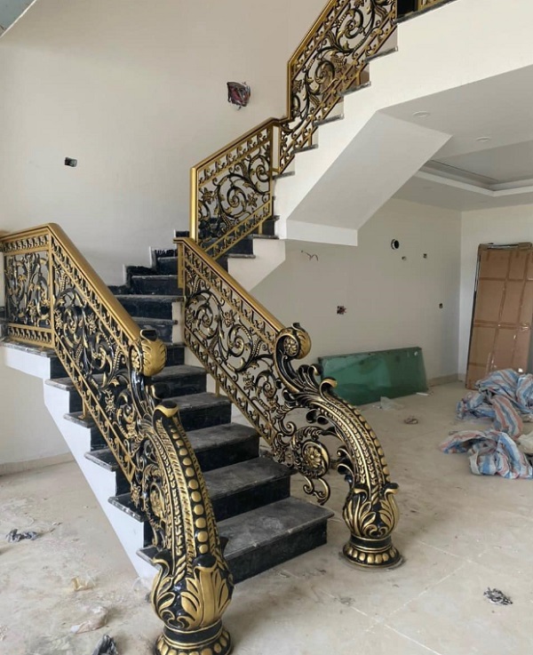 Mẫu trụ đè ba nhôm đúc đẹp