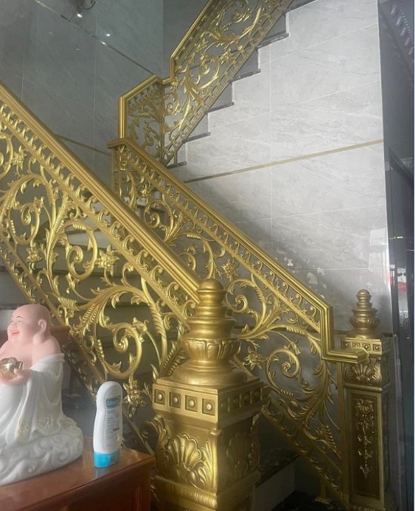 cầu thang nhôm đúc hợp kim