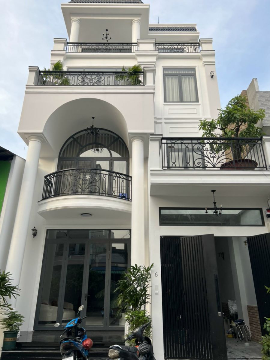 Mẫu lan can sắt đẹp sang trọng